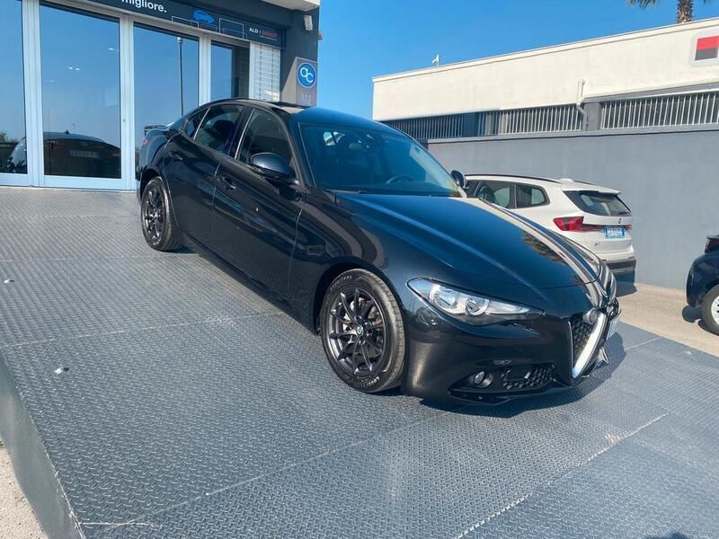 Usata Alfa Romeo Giulia Business 150 CV (110 kW) 2018 Nero vulcano met Berlina