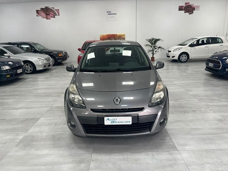 Usata Renault Clio II 75 CV (55 kW) 2011 Grigio Berlina