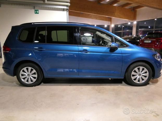 Usata VW Touran Business 150 CV (110 kW) 2020 Blu metallizzato Monovolume