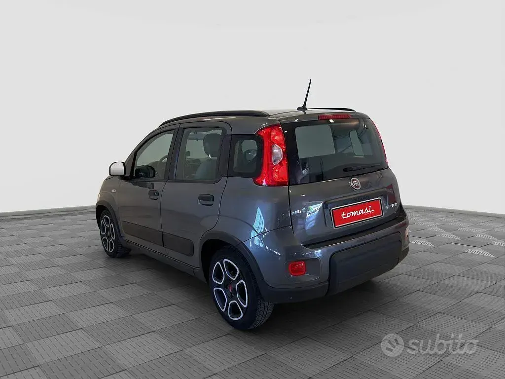 Usata Fiat Panda City Life 69 CV (50 kW) 2021 Grigio maestro Utilitaria