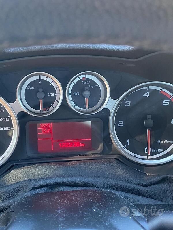 Usata 2012 Alfa Romeo MiTo Due volumi | 6500 € (Cara) - Immagine 1/4