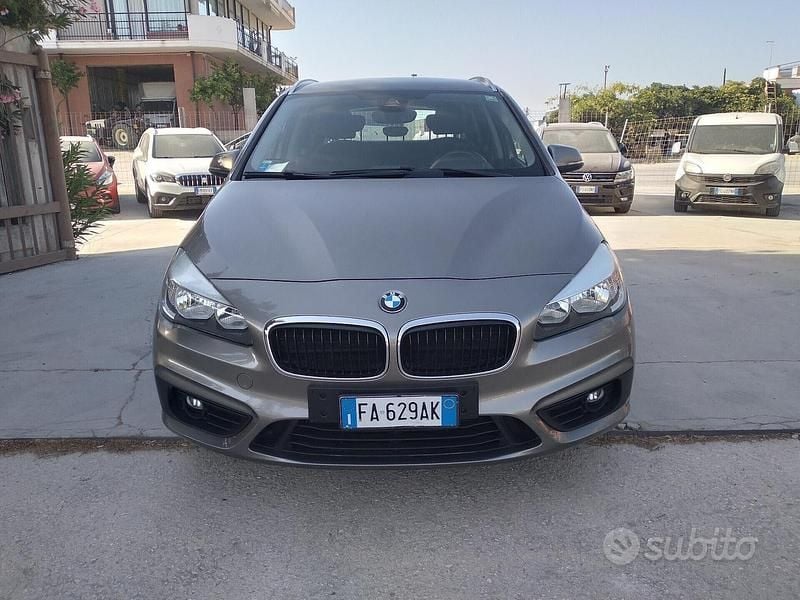 Usata BMW 218 Sport Line 150 CV (110 kW) 2015 Marrone Station wagon