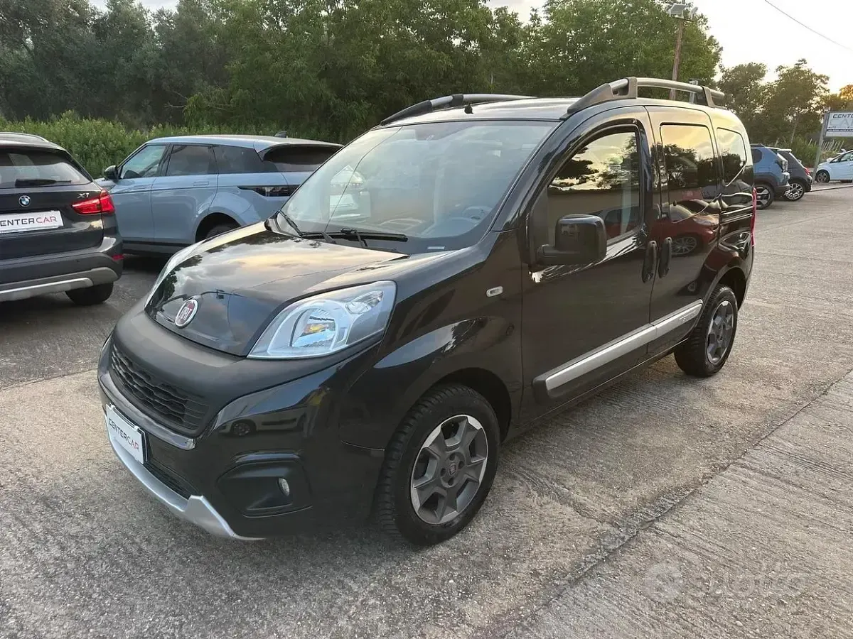 Usata Fiat Qubo Trekking 80 CV (58 kW) 2018 Nero Monovolume