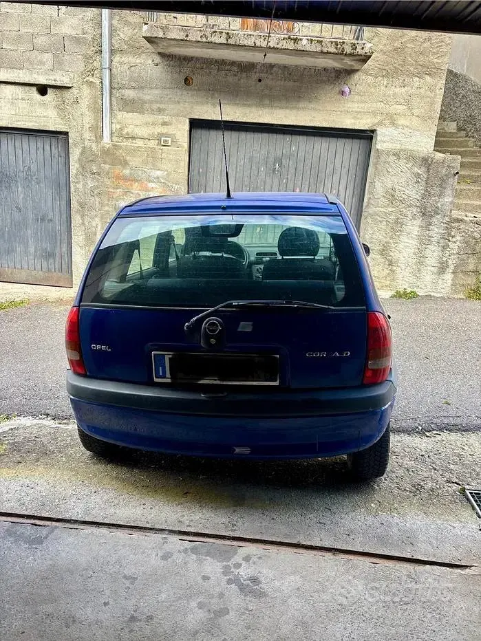Usata Opel Corsa 60 CV (44 kW) 1999 Blu Utilitaria