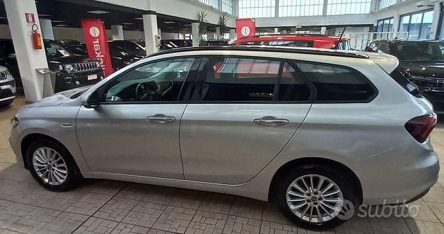 Usata Fiat Tipo Business 131 CV (96 kW) 2022 Grigio Station wagon