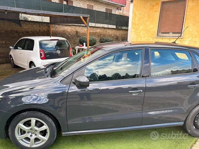 Usata VW Polo Comfortline 45 CV (33 kW) 2015 Grigio Berlina