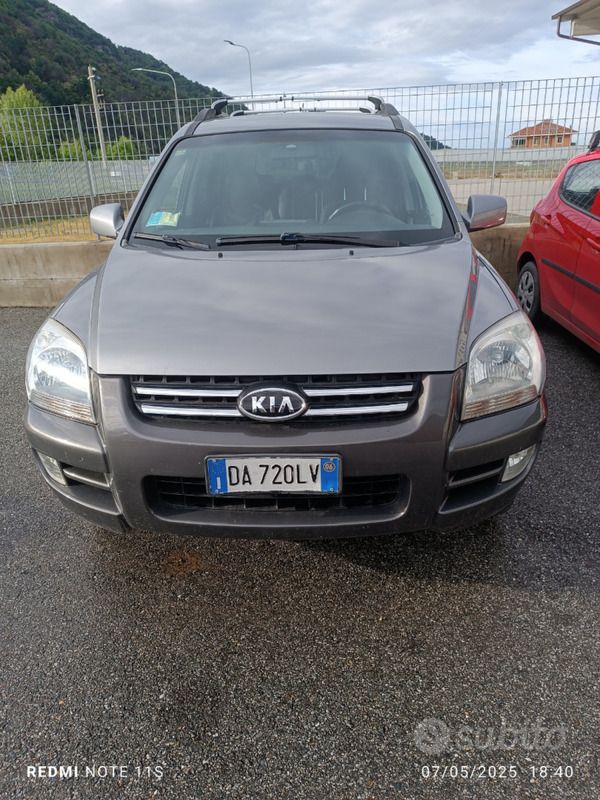 Second-hand Kia Sportage 140 CP (102 kW) 2006 Gri SUV