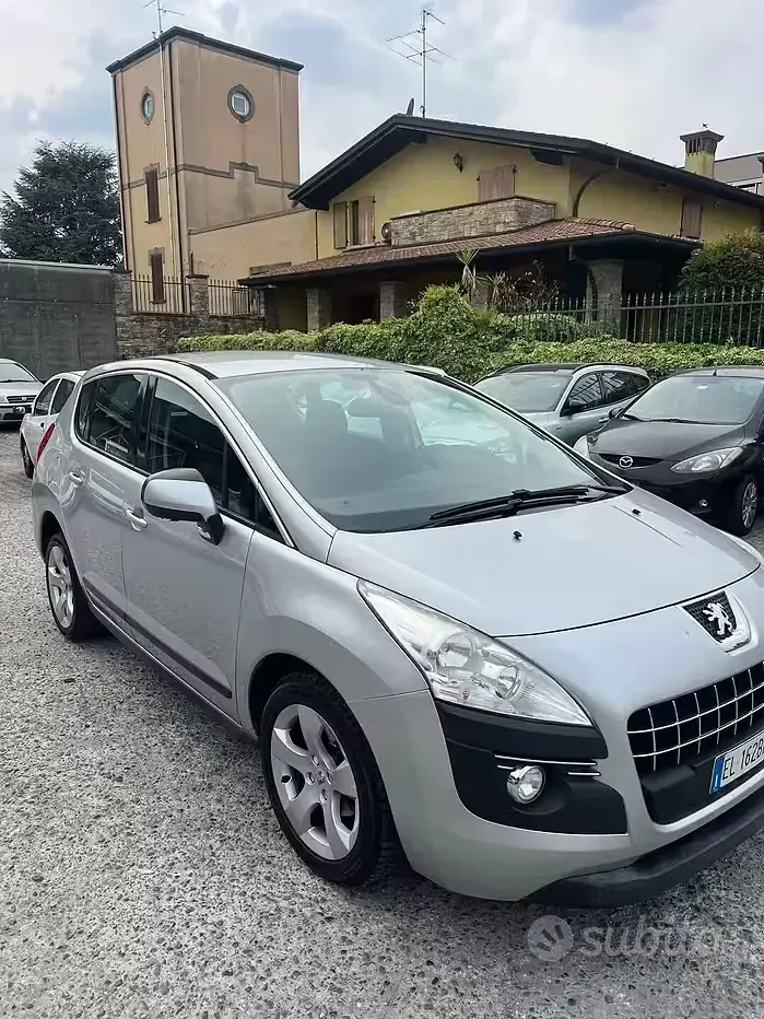 Usata Peugeot 3008 Business-Line 112 CV (82 kW) 2011 Grigio Station wagon