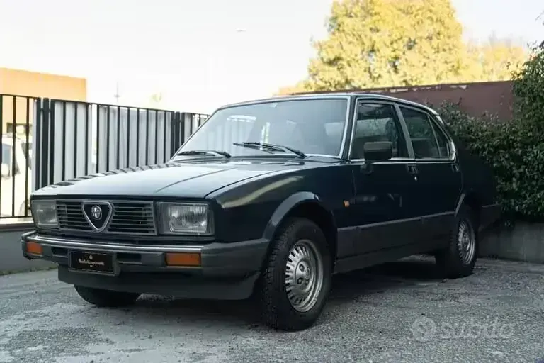 Usata Alfa Romeo Alfetta Quadrifoglio 130 CV (95 kW) 1983 Berlina