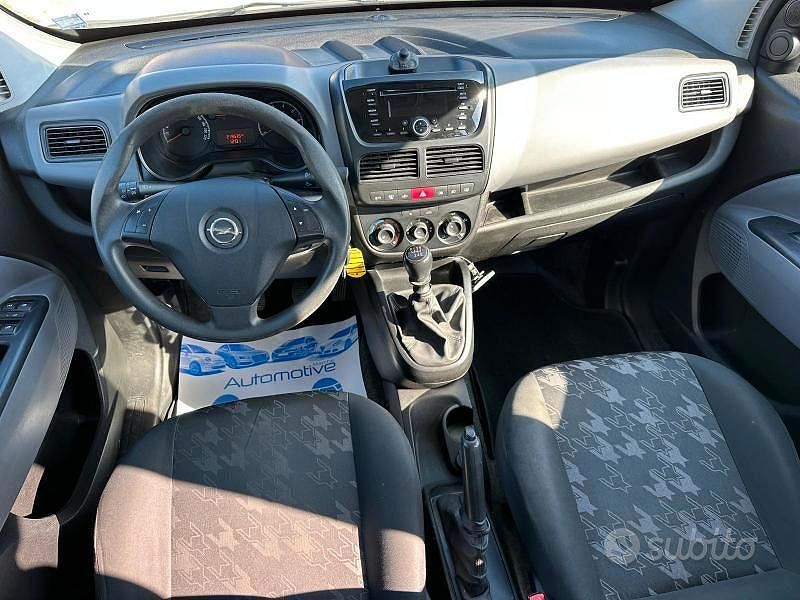 Usata Opel Combo Cosmo 95 CV (69 kW) 2015 Bianco Berlina