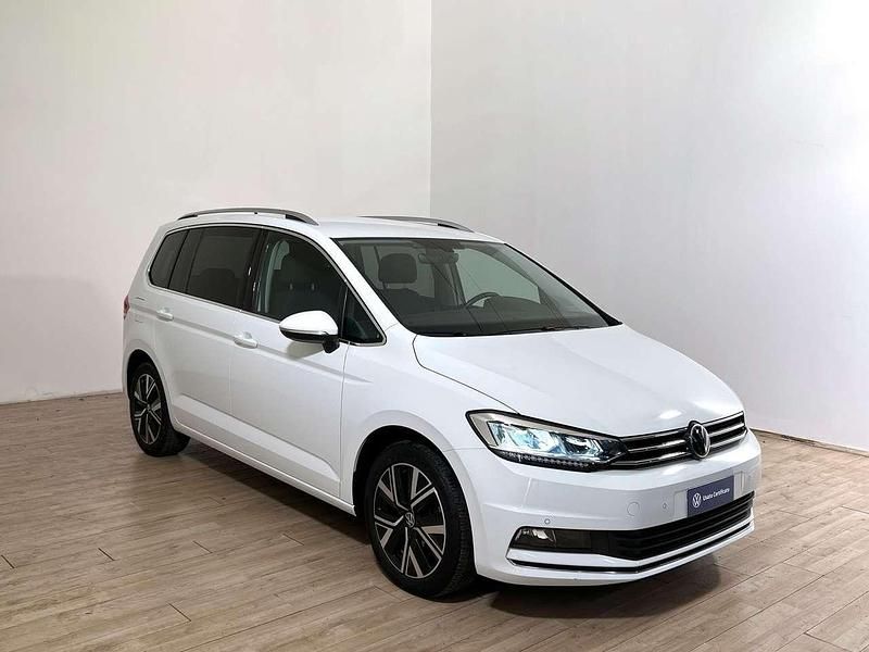 Usata VW Touran Executive 150 CV (110 kW) 2021 Pure white Monovolume