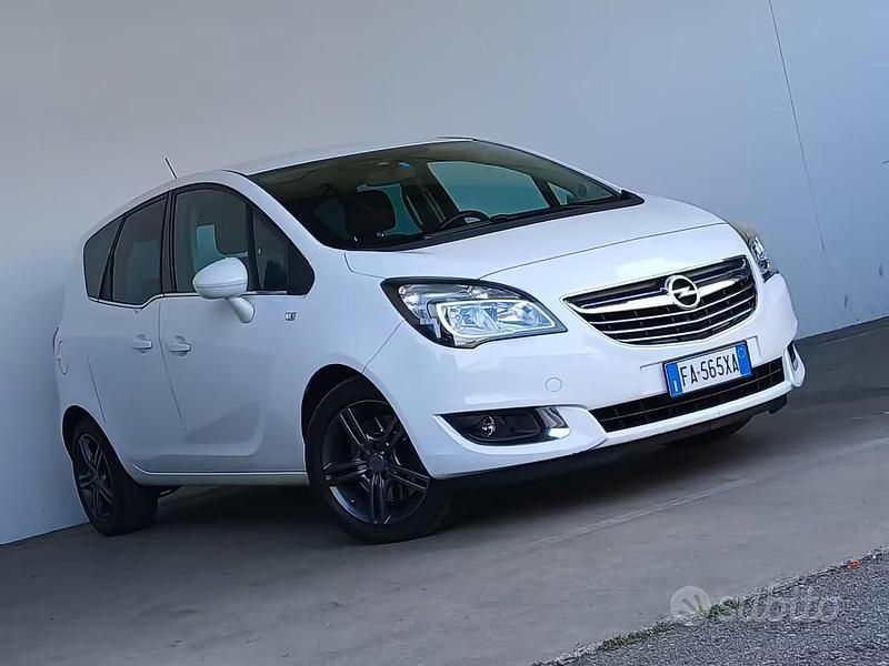 Usata Opel Meriva Cosmo 95 CV (69 kW) 2015 Bianco Monovolume