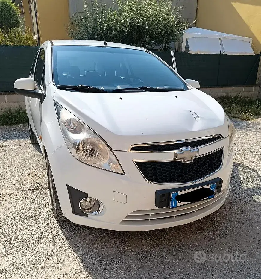 Usata Chevrolet Spark 68 CV (50 kW) 2011 Bianco Utilitaria