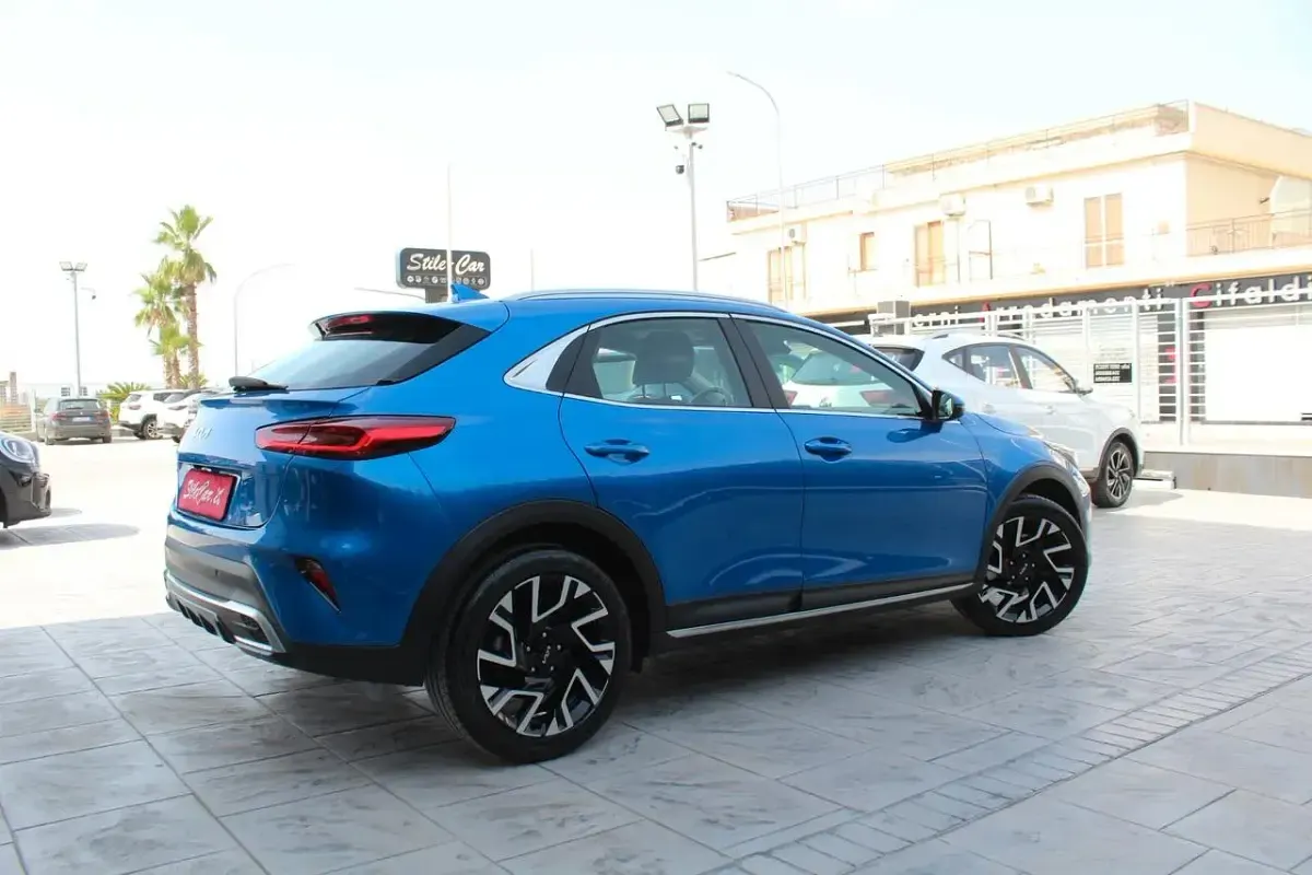 Usata Kia XCeed 136 CV (100 kW) 2022 Blu SUV