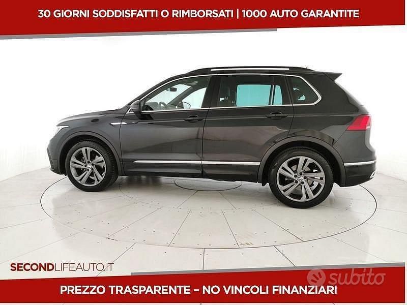 Usata VW Tiguan R-line 150 CV (110 kW) 2022 Nero SUV