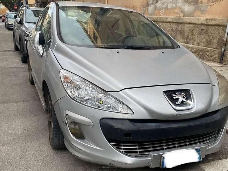 Argento Usata 2008 Peugeot 308 Tre volumi | 1000 € (Super prezzo) - Immagine 1/4