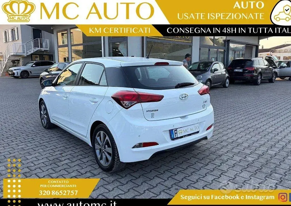Usata Hyundai i20 Comfort 84 CV (61 kW) 2017 Bianco Berlina