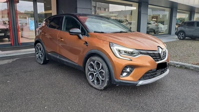 Usata Renault Captur Intens 93 CV (68 kW) 2021 Arancione SUV