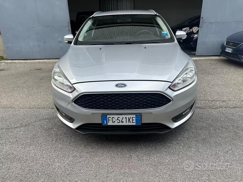 Usata Ford Focus 95 CV (69 kW) 2016 Grigio Station wagon