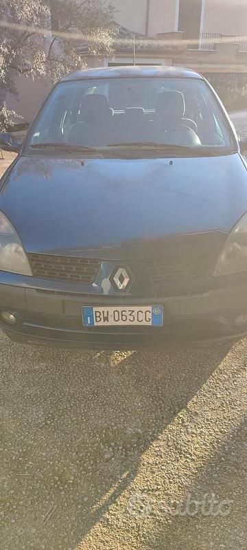 Usata Renault Clio II 75 CV (55 kW) 2001 Berlina