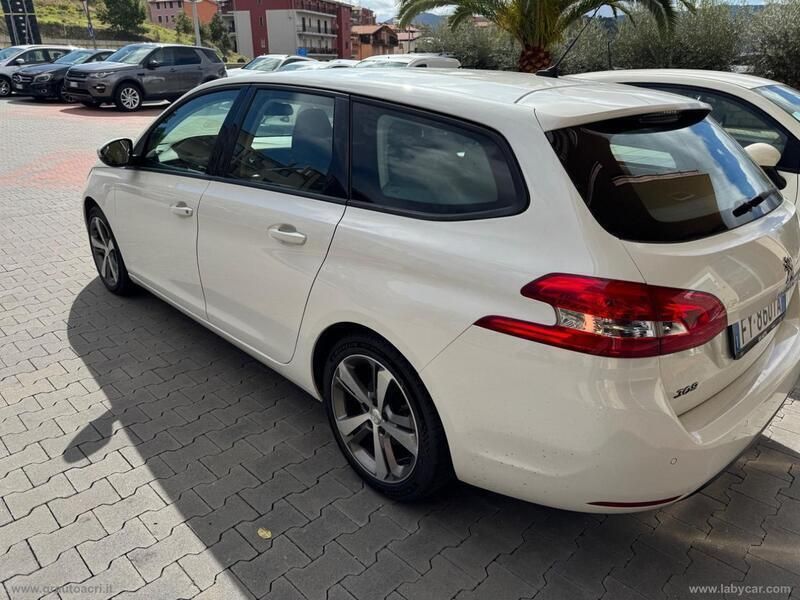 Usata Peugeot 308 Active 131 CV (96 kW) 2019 Bianco Berlina