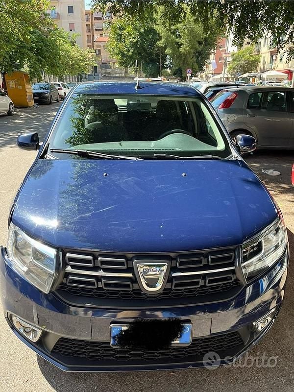 Blu Usata 2020 Dacia Sandero Due volumi | 7500 € (Super prezzo) - Immagine 1/4