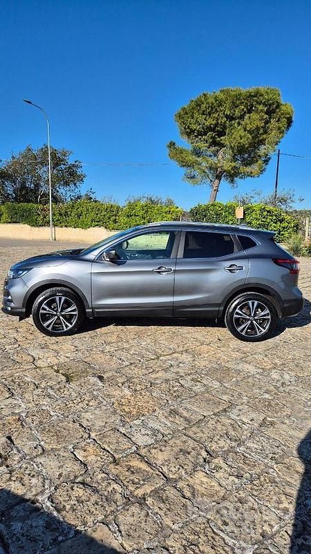 Usata Nissan Qashqai 116 CV (85 kW) 2018 Grigio SUV