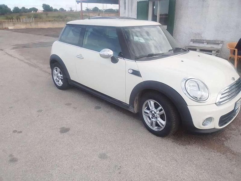 Usata Mini Cooper 102 CV (75 kW) 2012 Bianco Utilitaria