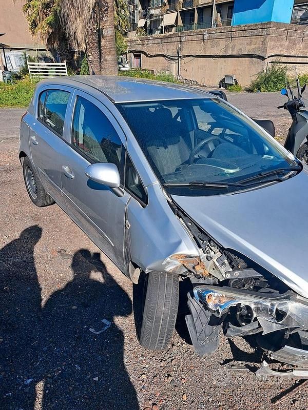 Usata Opel Corsa 75 CV (55 kW) 2008 Utilitaria