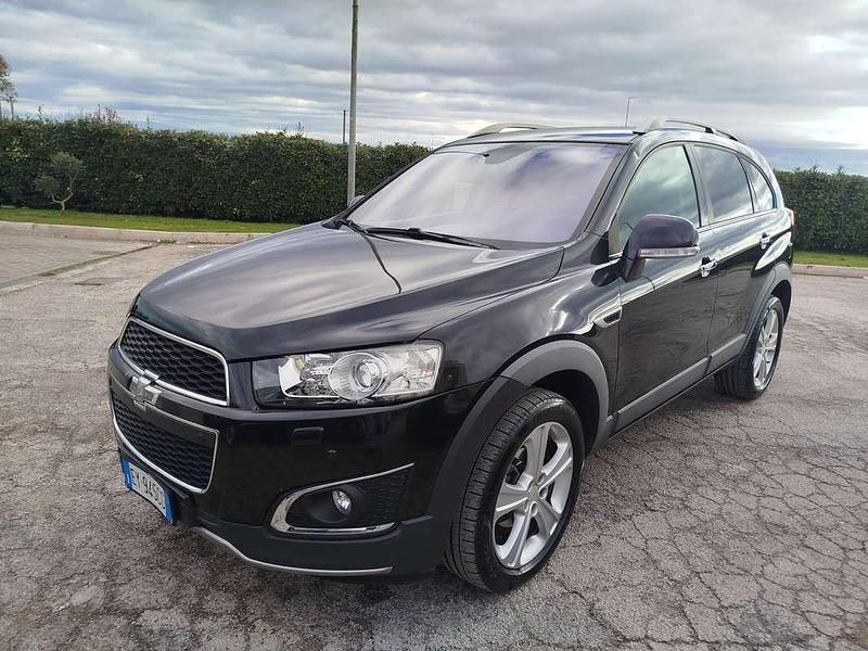 Nero Usata 2015 Chevrolet Captiva LTZ SUV | 6800 € (Buon prezzo) - Immagine 1/4