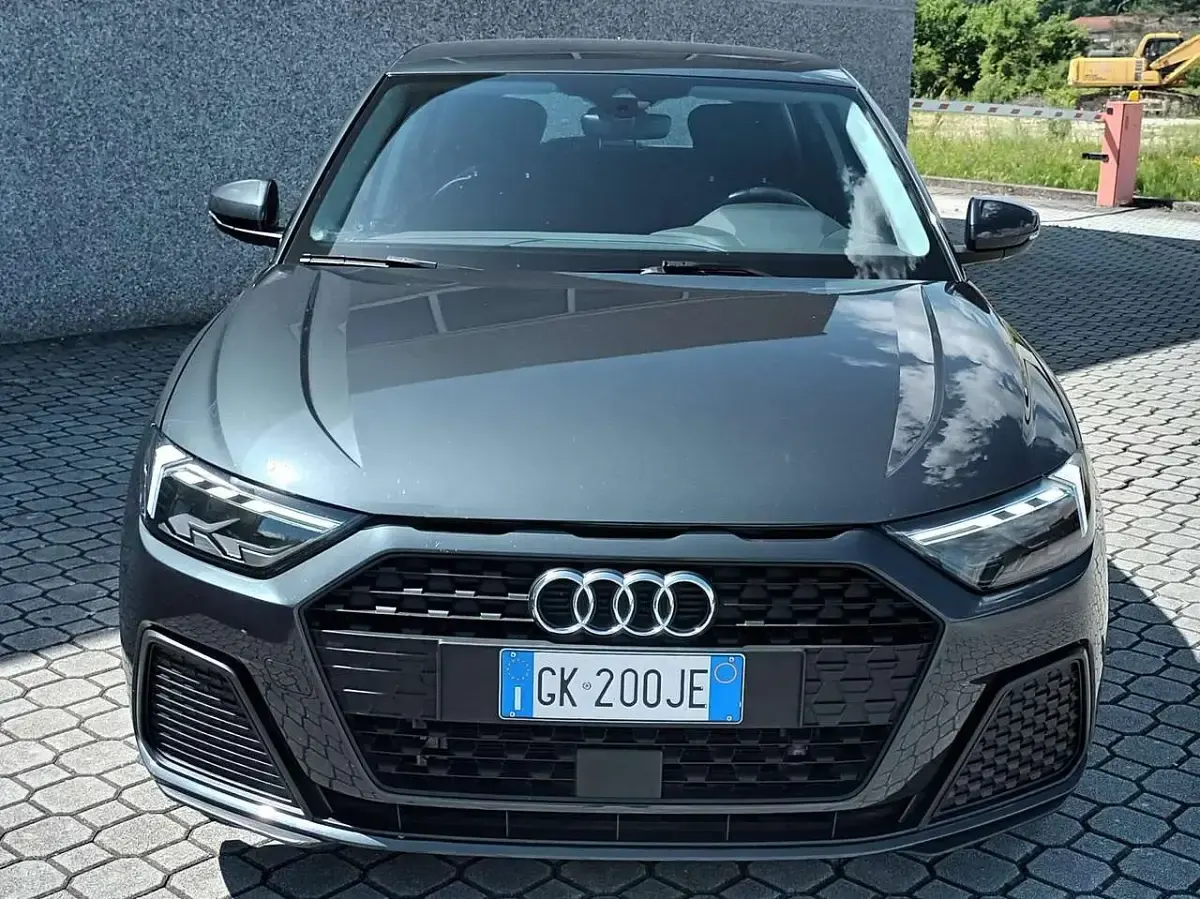 Usata Audi A1 Sportback Admired 95 CV (69 kW) 2023 Grigio Utilitaria