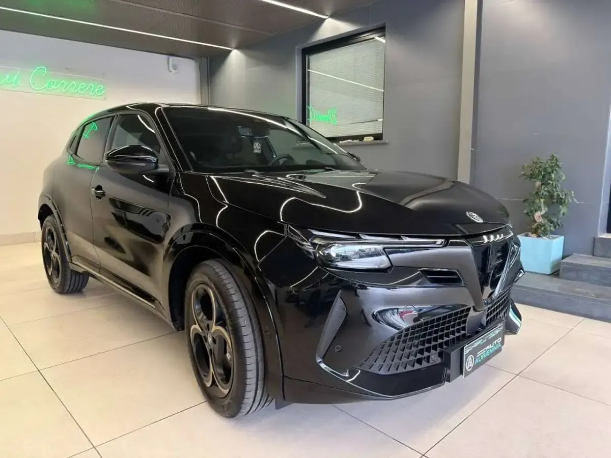 Nuova Alfa Romeo GT Junior 136 CV (100 kW) 2025 Nero Berlina