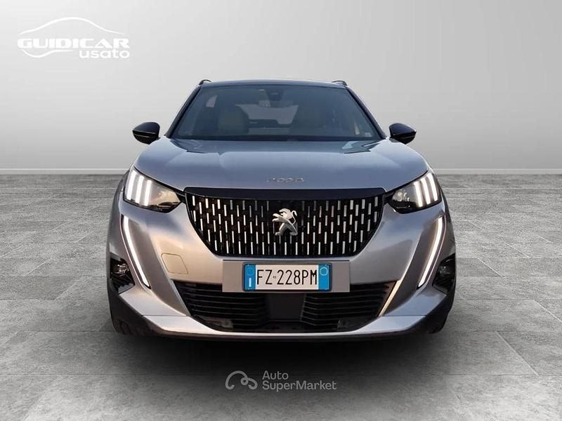 Usata Peugeot 2008 GT 131 CV (96 kW) 2020 Grigio metallizzato SUV