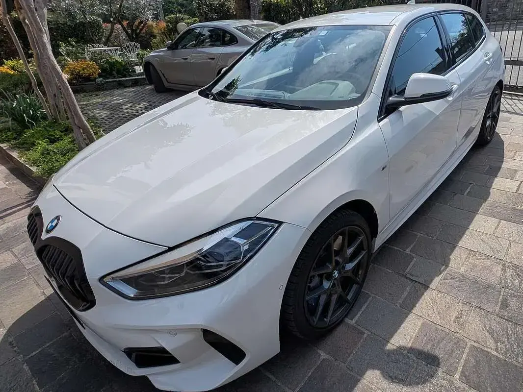 Usata BMW 118 M Sport 150 CV (110 kW) 2020 Bianco Utilitaria