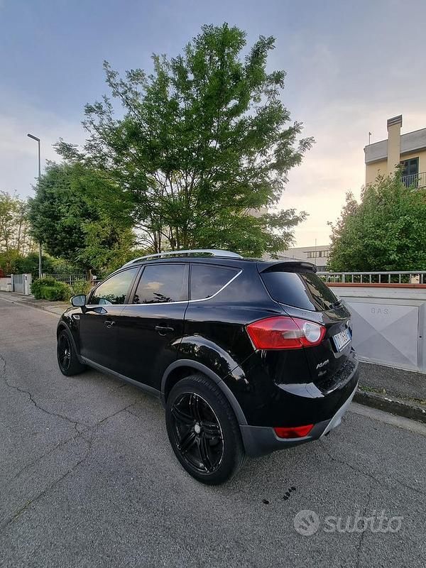 Usata Ford Kuga 136 CV (100 kW) 2009 Nero SUV