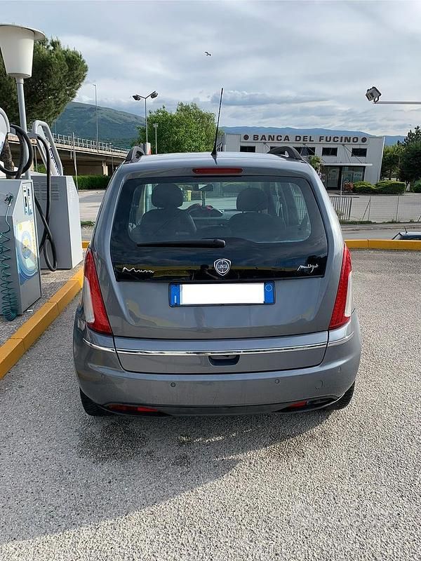 Usata Lancia Musa 69 CV (50 kW) 2008 Monovolume