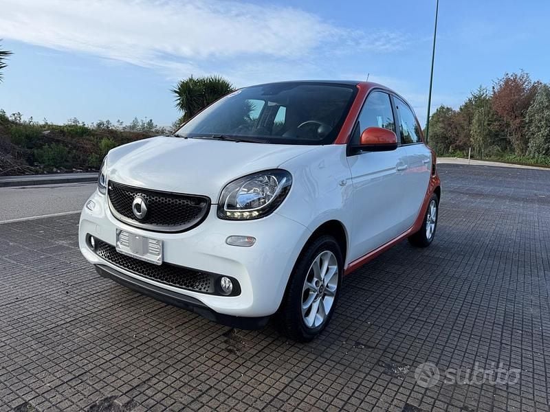 Bianco Usata 2018 Smart ForFour Passion Utilitaria | 10.400 € (Ottimo prezzo) - Immagine 1/4