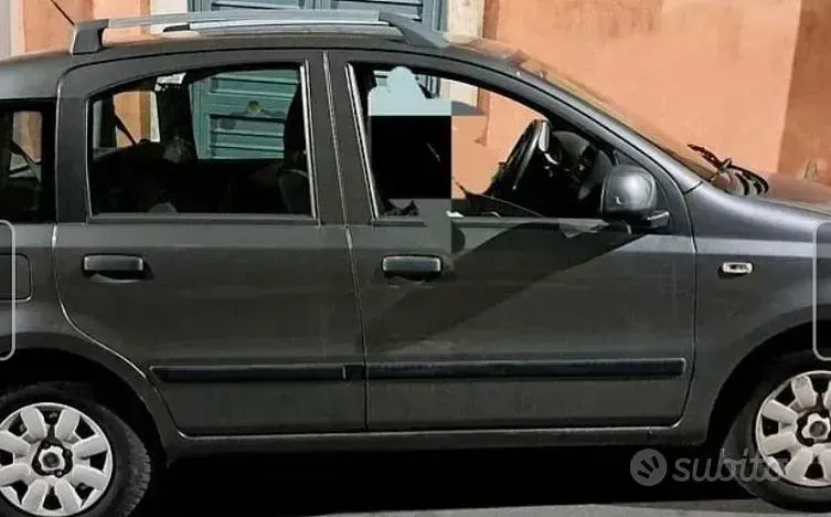 Usata Fiat Panda 69 CV (50 kW) 2011 Grigio Utilitaria