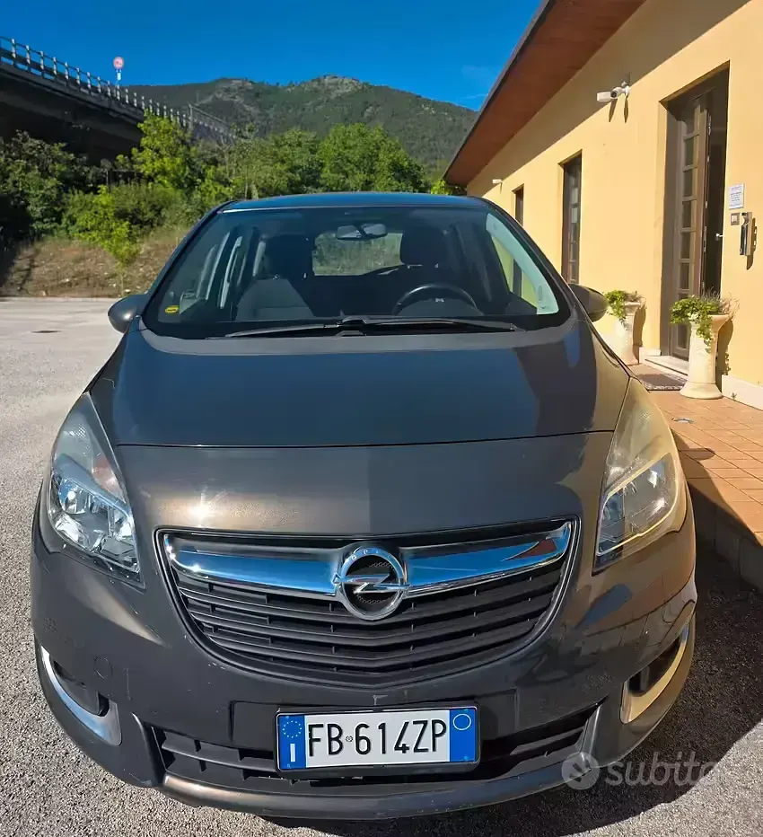 Usata Opel Meriva 101 CV (74 kW) 2016 Marrone Monovolume