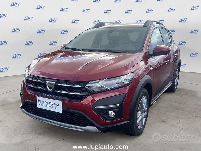 Rosso Usata 2022 Dacia Sandero Comfort Due volumi | 14.300 € (Buon prezzo) - Immagine 1/4