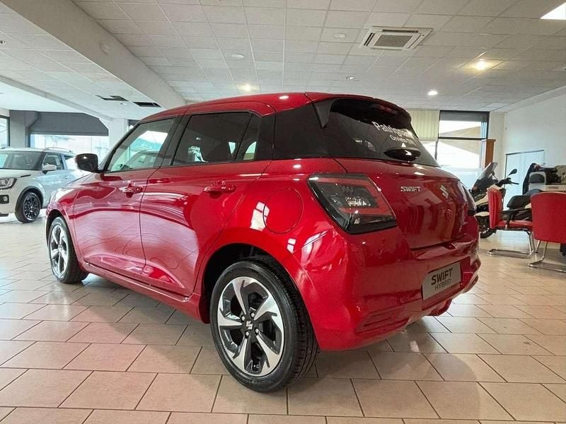 Usata Suzuki Swift 83 CV (61 kW) 2024 Blu azzorre Utilitaria