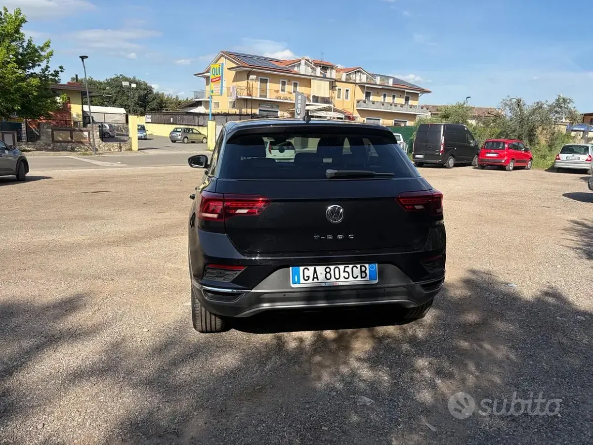 Usata VW T-Roc Advance 116 CV (85 kW) 2020 Nero SUV