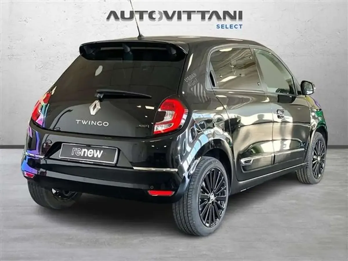 Usata Renault Twingo Urban Night 60 kW (82 CV) 2023 Nero Utilitaria