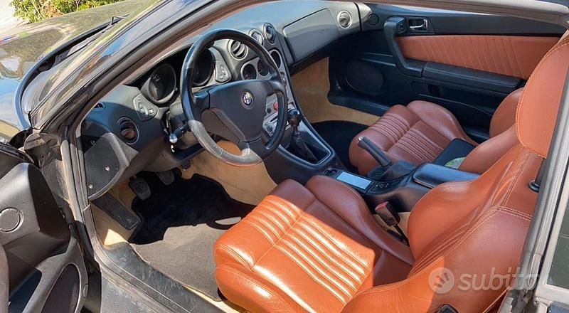 Usata Alfa Romeo GTV 240 CV (176 kW) 2003 Nero Coupé