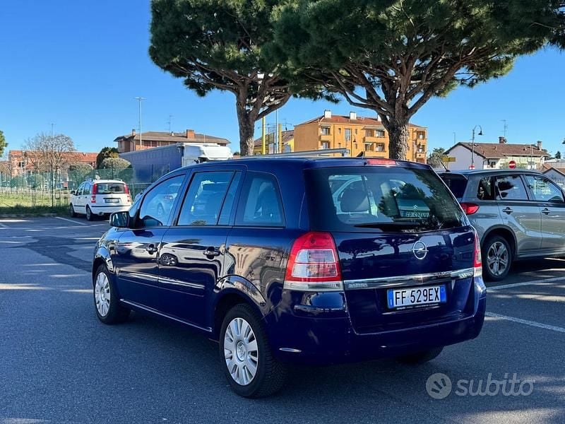 Usata Opel Zafira 150 CV (110 kW) 2012 Blu Monovolume
