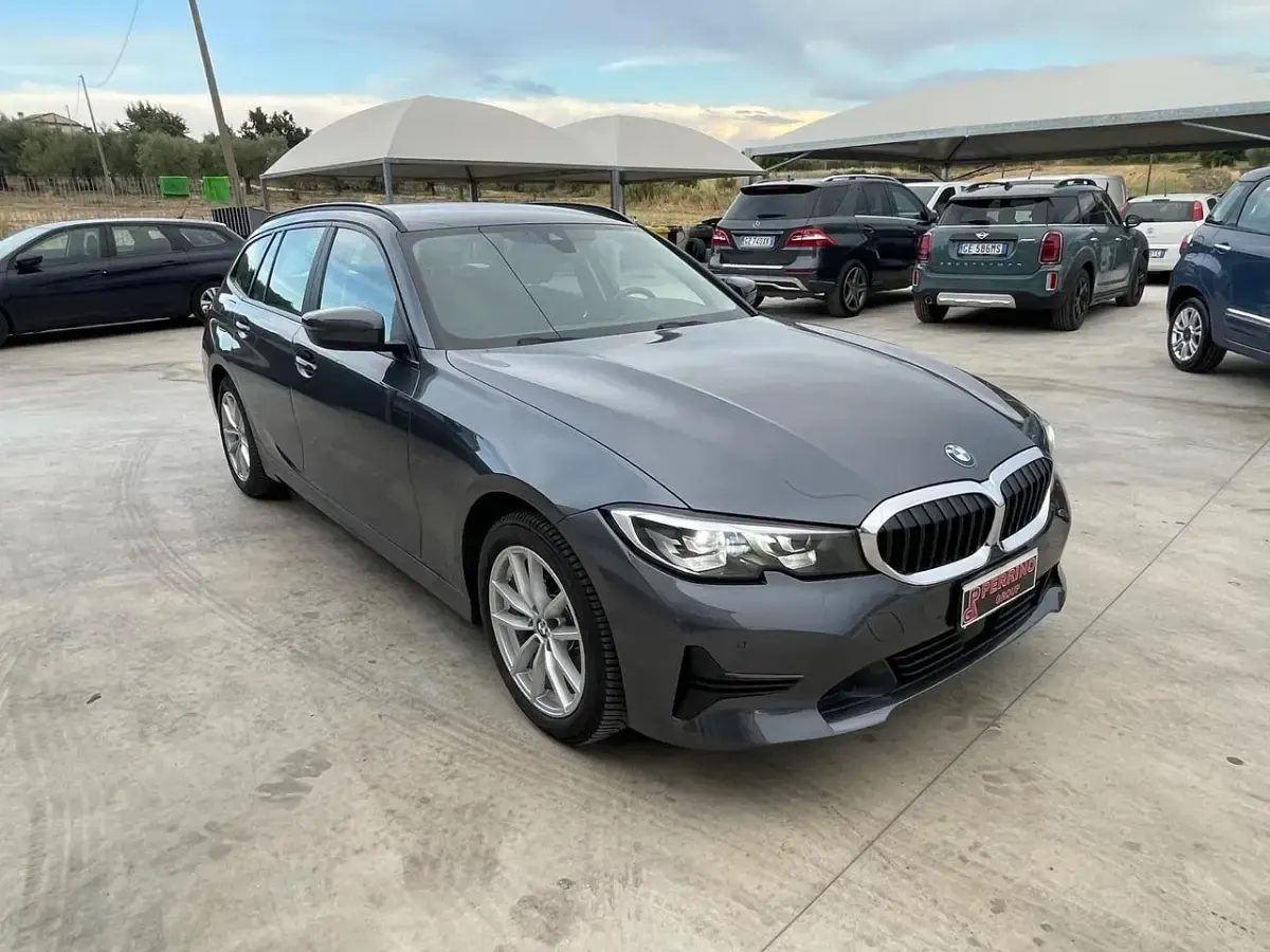 Usata BMW 320 Advantage 190 CV (139 kW) 2022 Grigio Station wagon