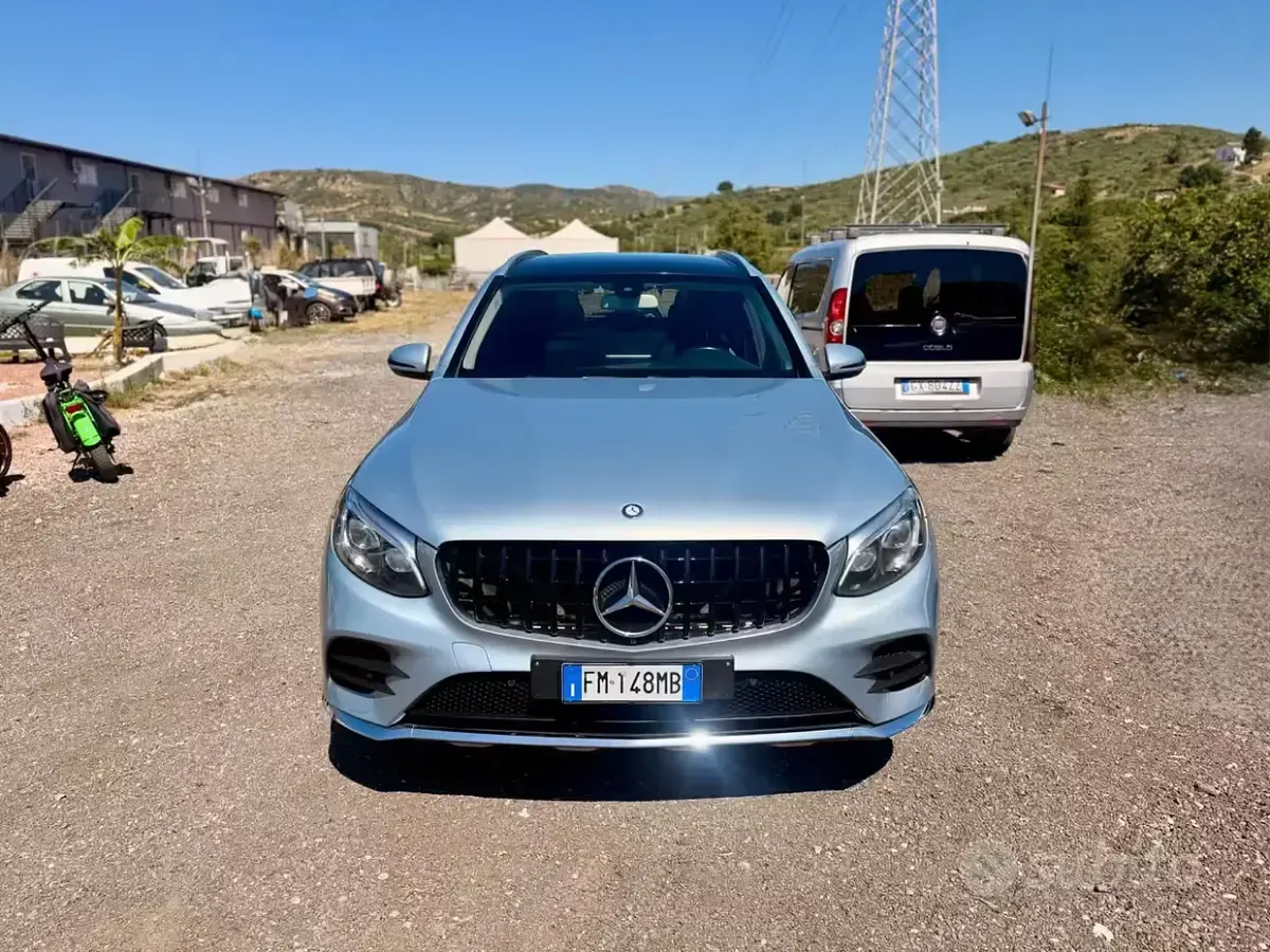 Usata Mercedes GLC250 Premium 204 CV (150 kW) 2018 Blu SUV