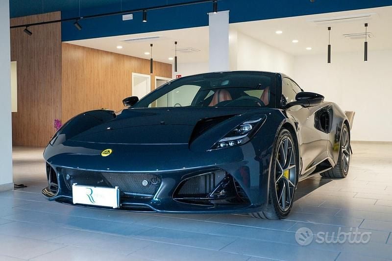 Usata Lotus Emira 406 CV (298 kW) 2024 Grigio Coupé