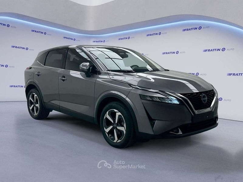 Usata Nissan Qashqai N-Connecta 140 CV (102 kW) 2024 Gray SUV