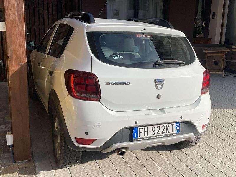 Usata Dacia Sandero Stepway 90 CV (66 kW) 2017 Bianco Berlina